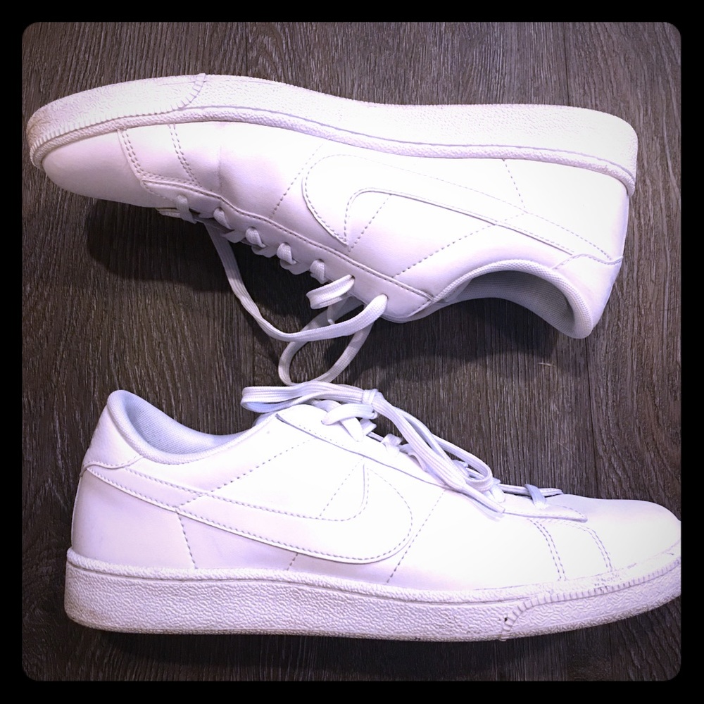 SZ 10 Men’s Nike